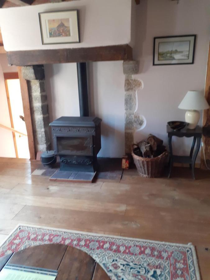 Private Farmhouse For Six In The Countryside Saint-Pierre-sur-Orthe 外观 照片